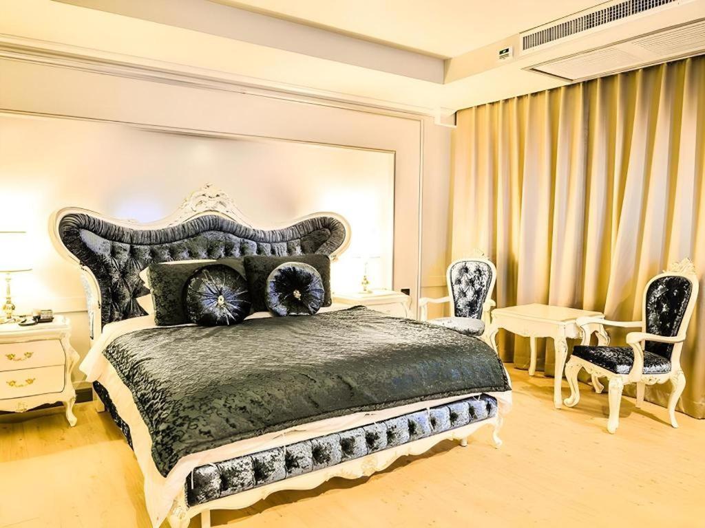 Alvarez Hotel Buriram Ngoại thất bức ảnh