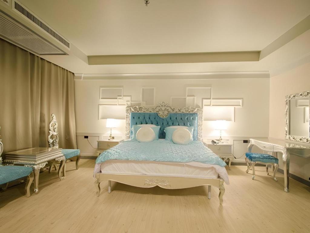Alvarez Hotel Buriram Ngoại thất bức ảnh