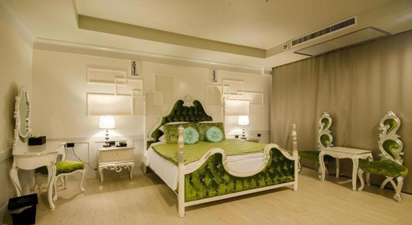 Alvarez Hotel Buriram Ngoại thất bức ảnh