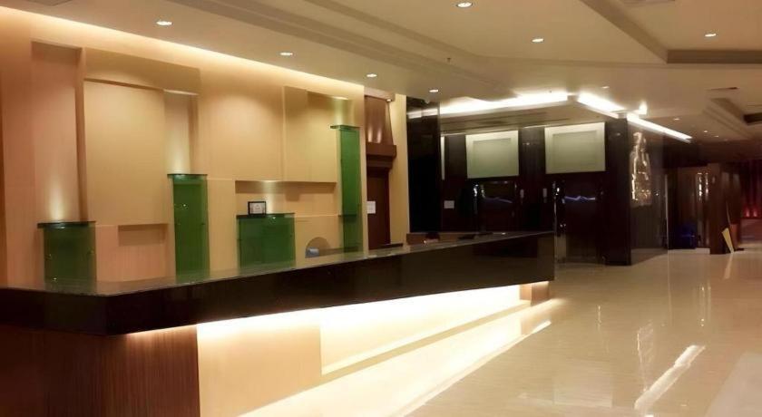 Alvarez Hotel Buriram Ngoại thất bức ảnh